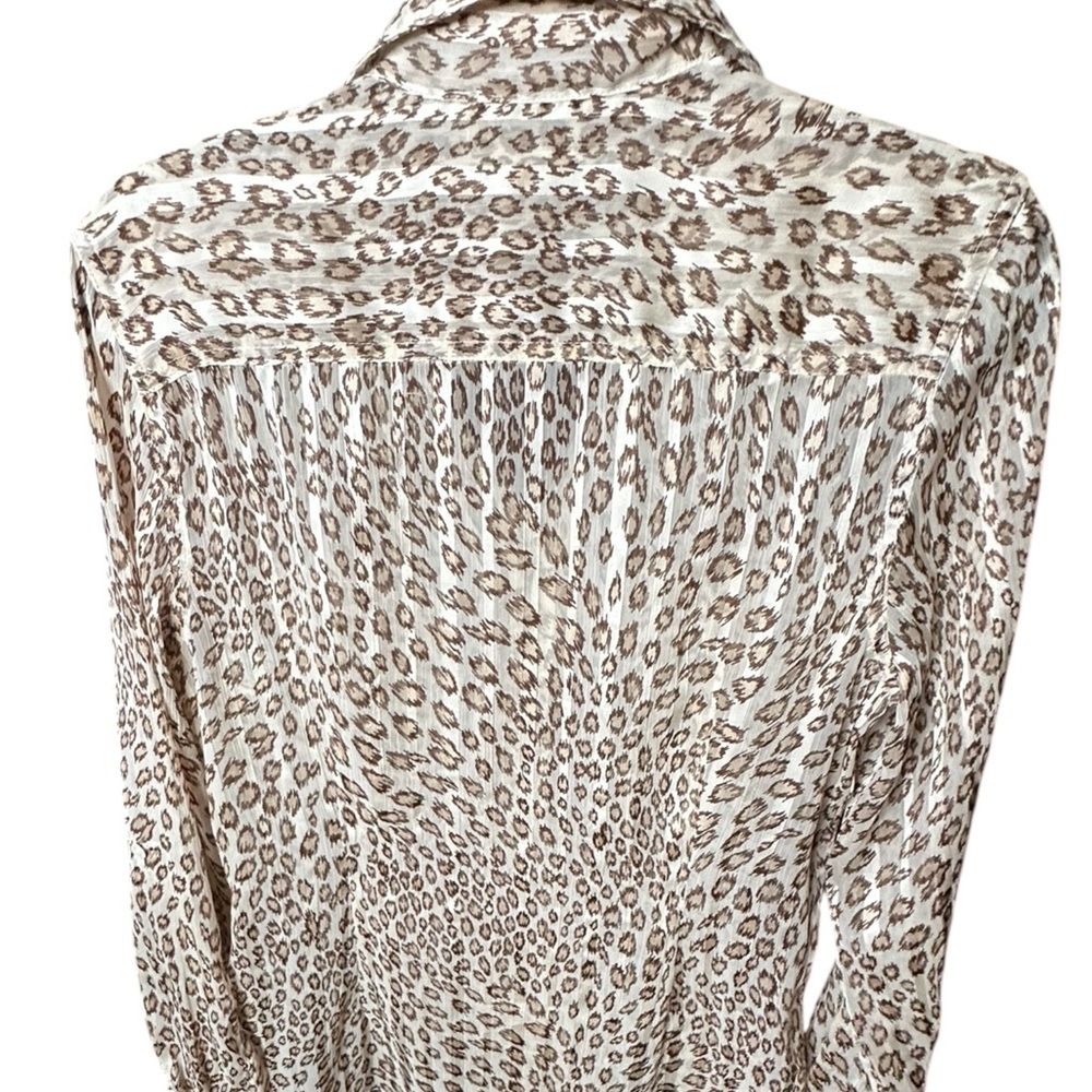 Lucky Brand size medium chic and elevated Leopard Print Button-Up Blouse! NWOT - Picture 2 of 10
